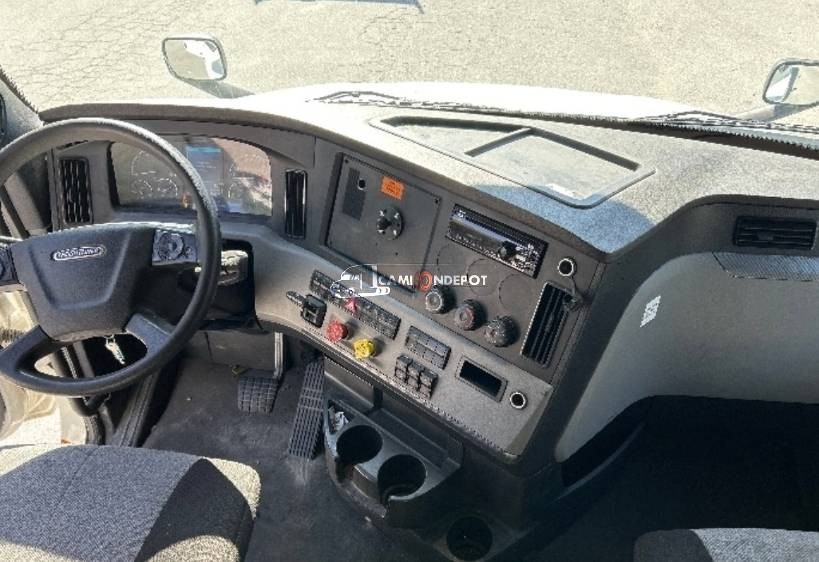 Truck Thumbnail 7
