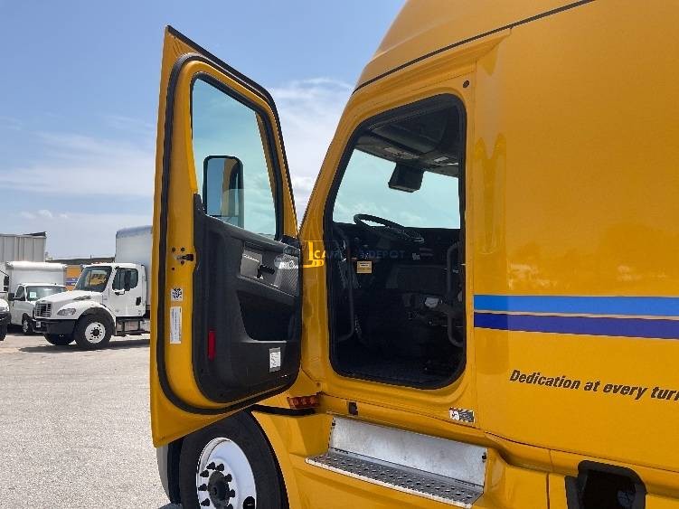 Truck Thumbnail 4