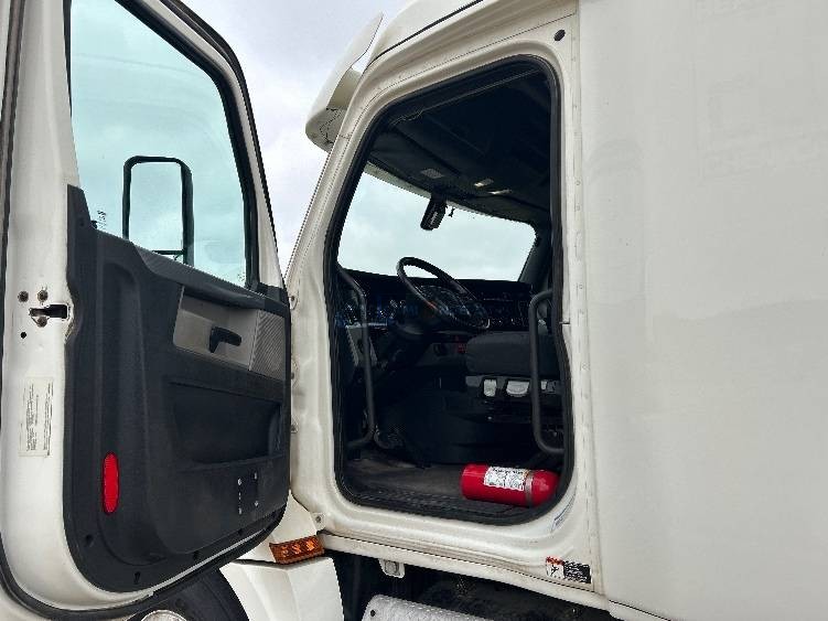 Truck Thumbnail 5