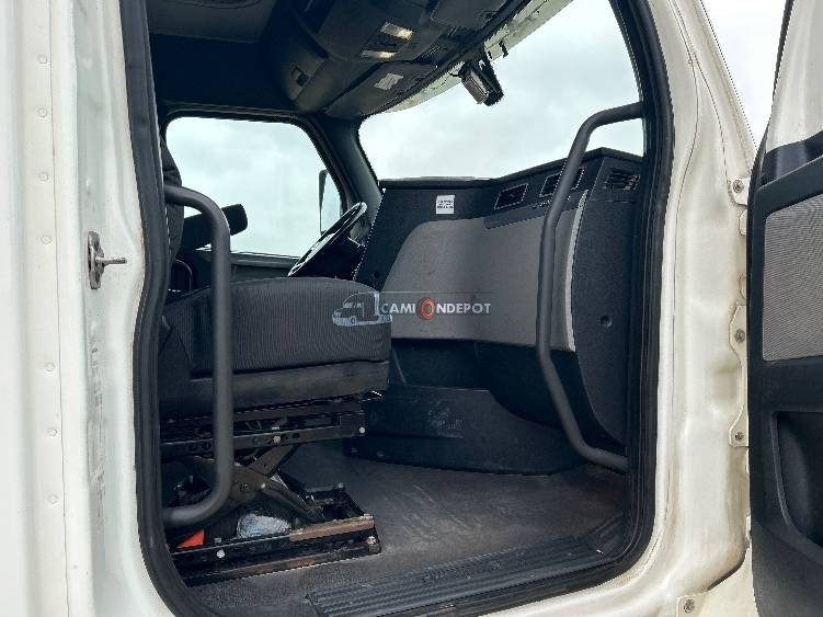 Truck Thumbnail 8