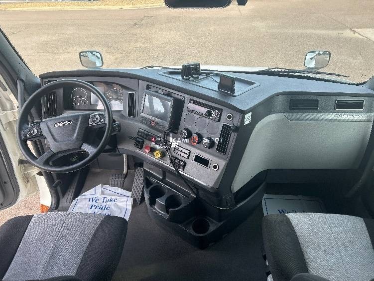 Truck Thumbnail 6
