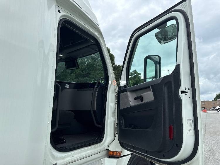 Truck Thumbnail 7