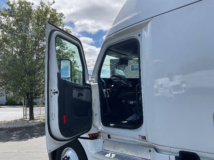 Truck Thumbnail 5