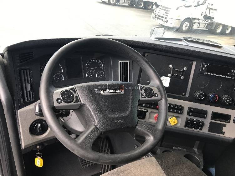 Truck Thumbnail 8