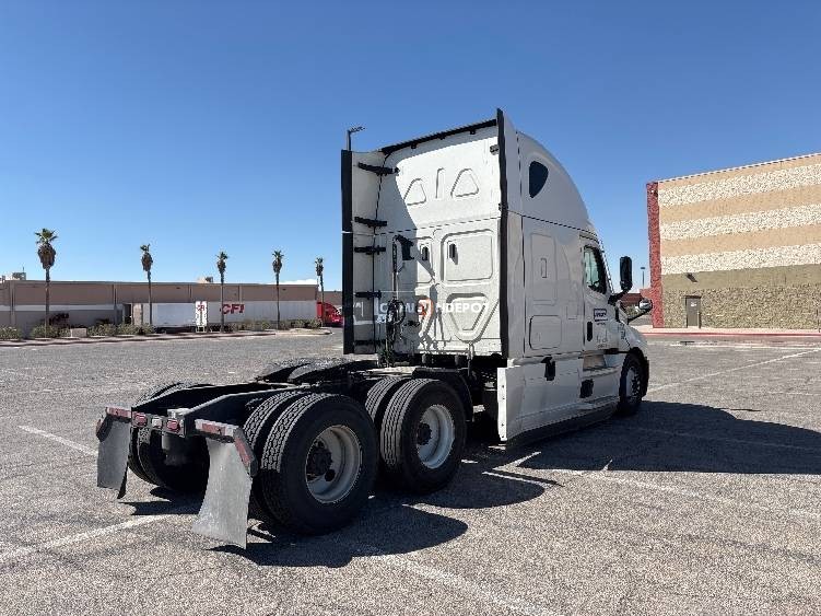 Truck Thumbnail 5
