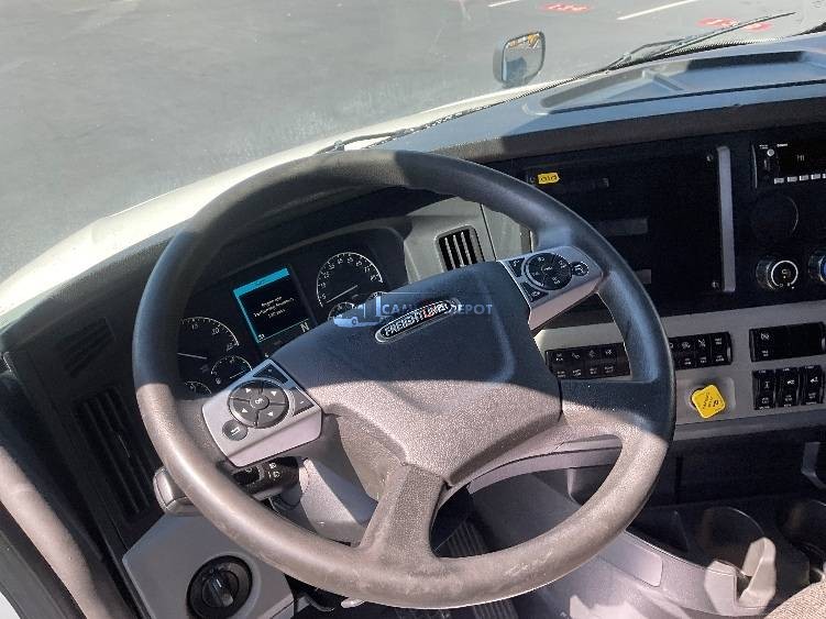 Truck Thumbnail 8