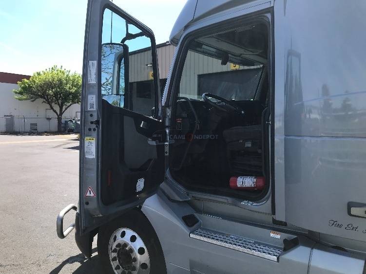 Truck Thumbnail 6