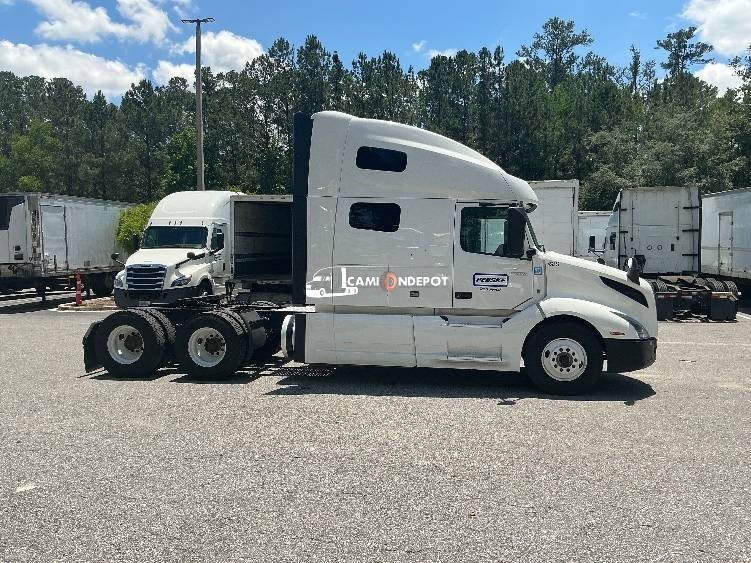 Truck Thumbnail 6