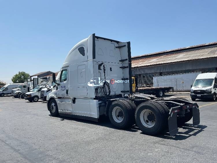 Truck Thumbnail 4