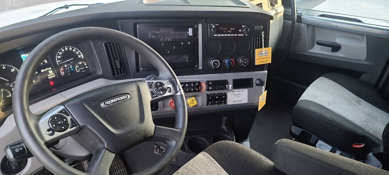 Truck Thumbnail 6
