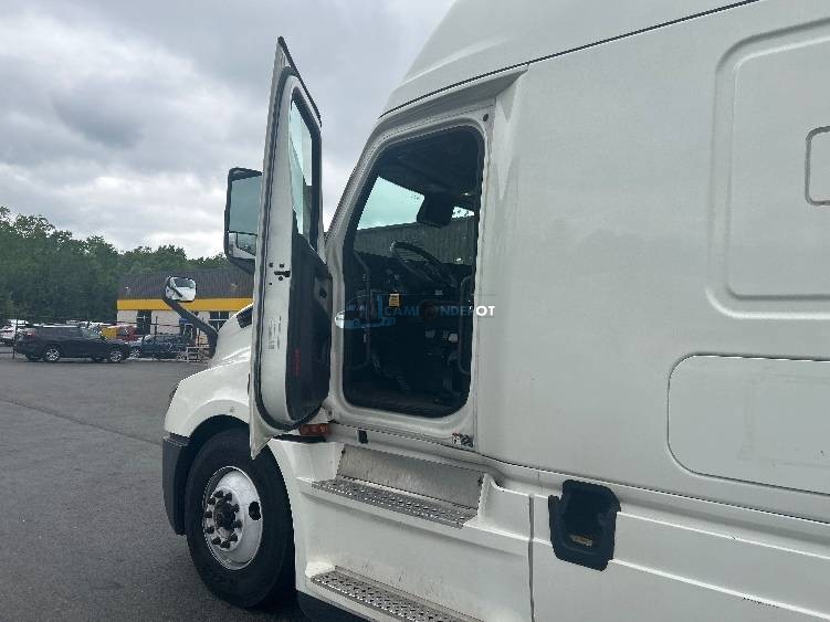 Truck Thumbnail 9