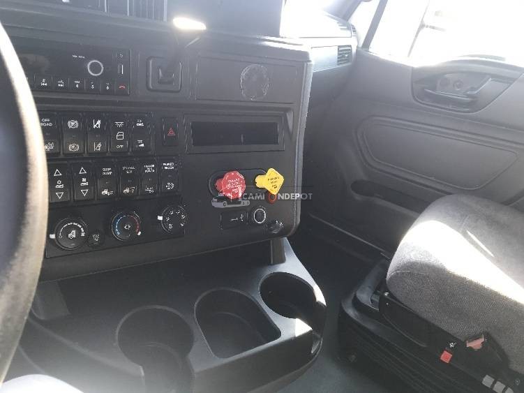 Truck Thumbnail 10