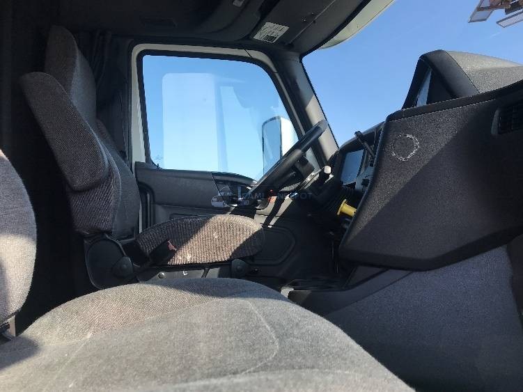 Truck Thumbnail 11