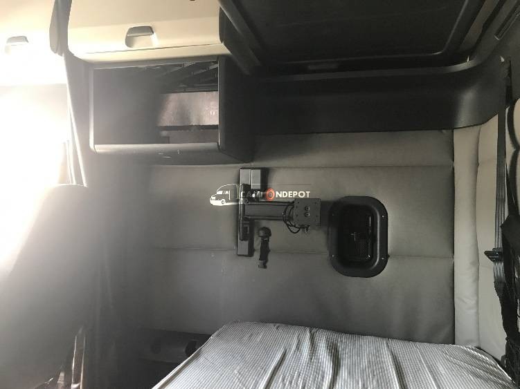 Truck Thumbnail 15