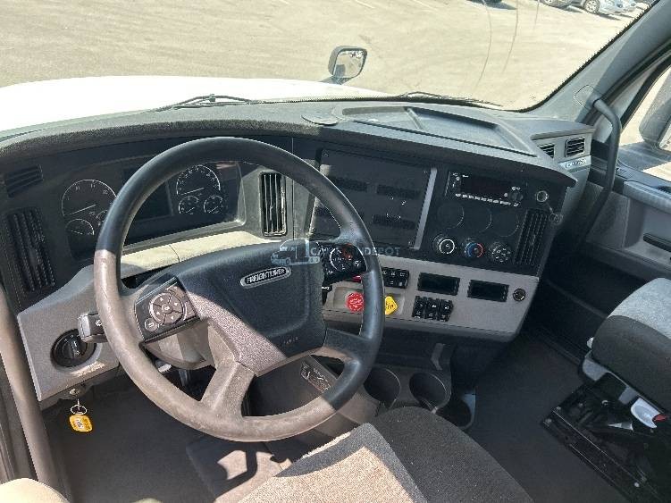 Truck Thumbnail 7