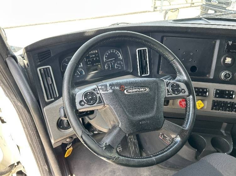 Truck Thumbnail 8