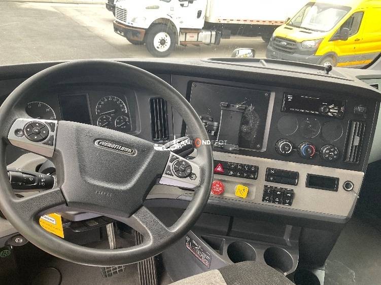 Truck Thumbnail 8