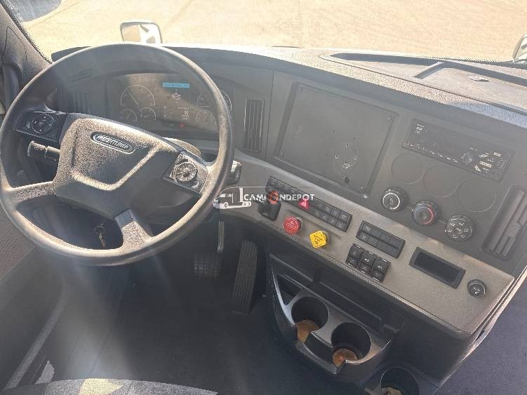 Truck Thumbnail 8