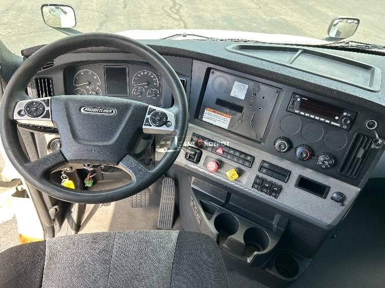 Truck Thumbnail 8