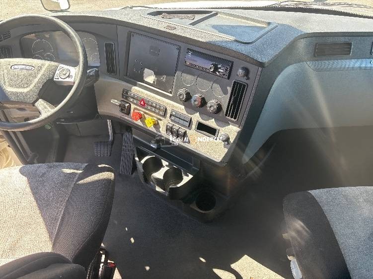 Truck Thumbnail 10