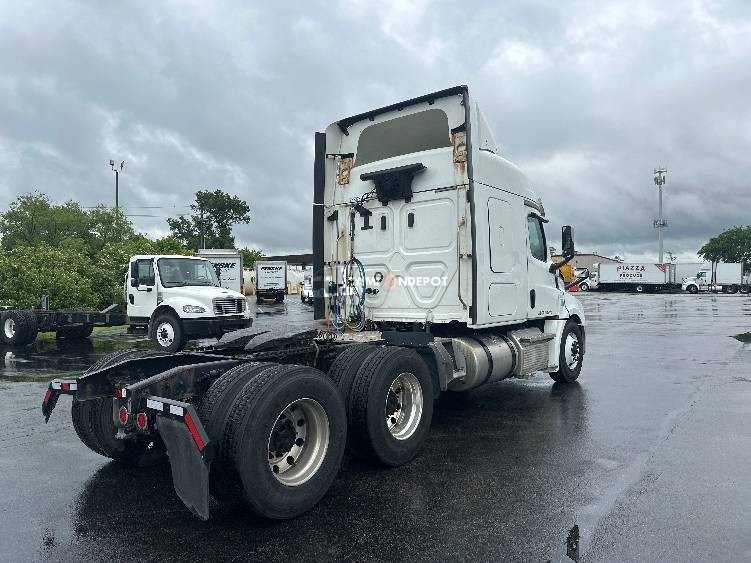 Truck Thumbnail 7