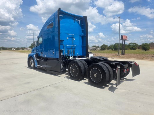 Truck Thumbnail 4