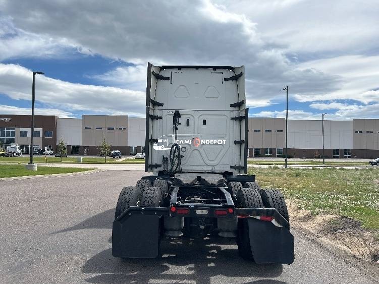 Truck Thumbnail 6
