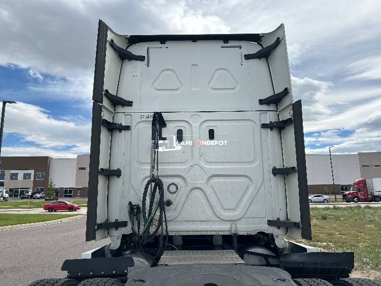 Truck Thumbnail 12