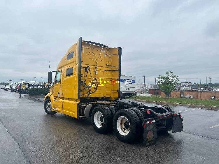 Truck Thumbnail 4