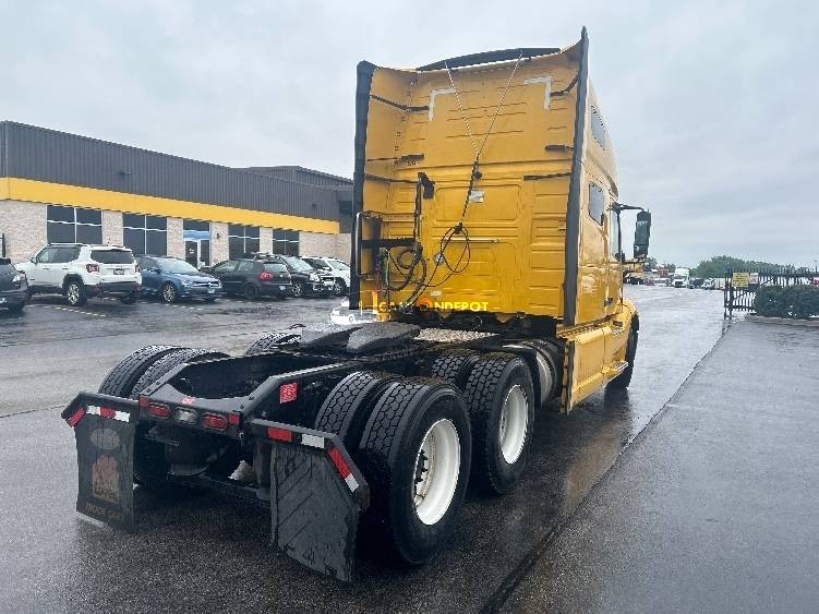 Truck Thumbnail 6