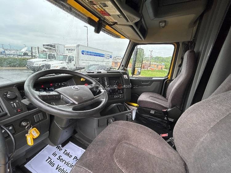 Truck Thumbnail 8