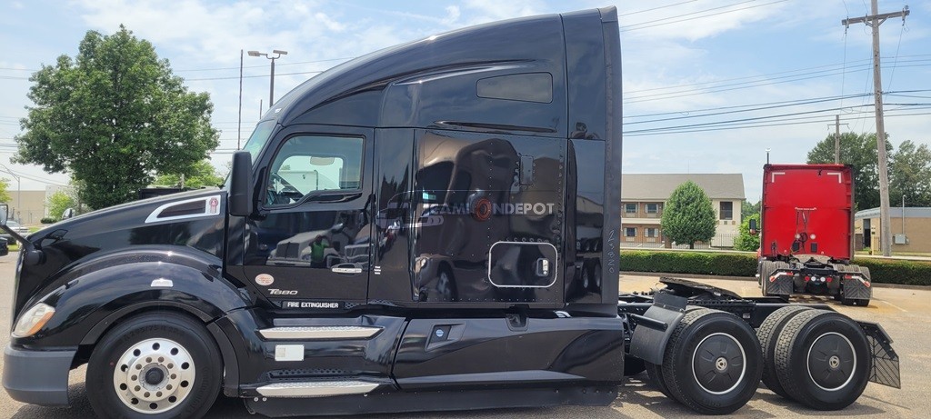 Truck Thumbnail 4