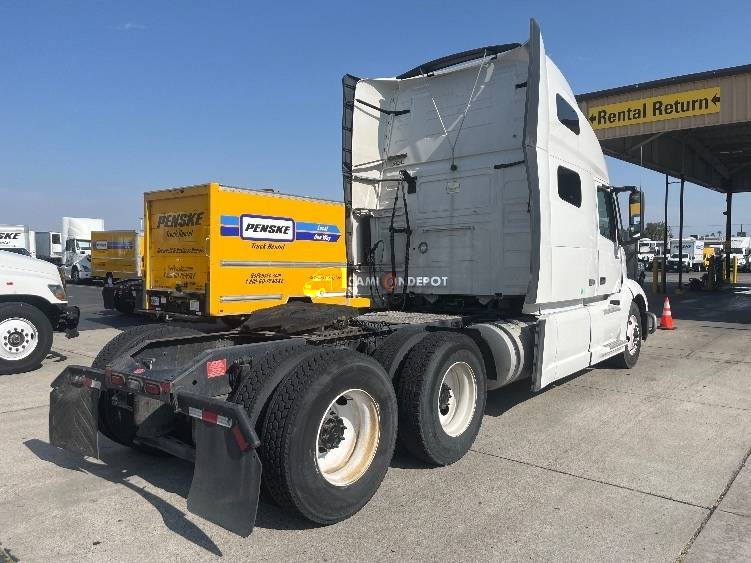 Truck Thumbnail 7