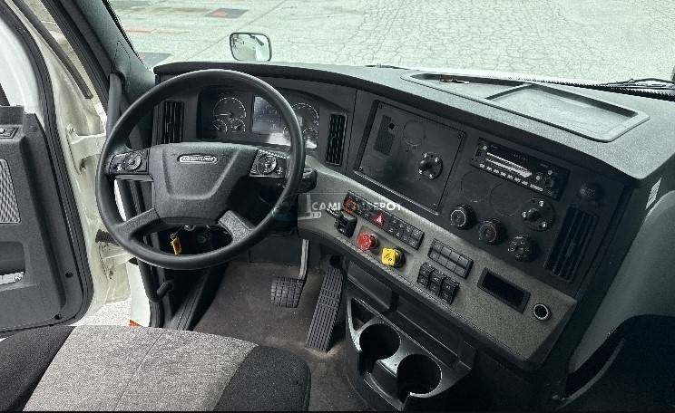 Truck Thumbnail 8