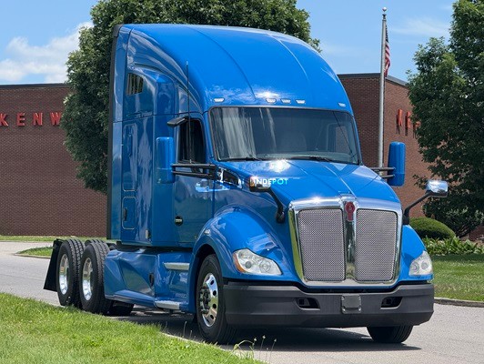 Truck Thumbnail 3