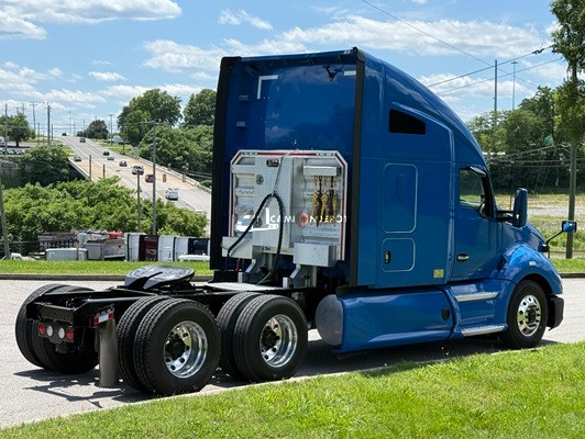 Truck Thumbnail 2