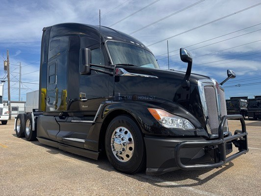 Truck Thumbnail 3
