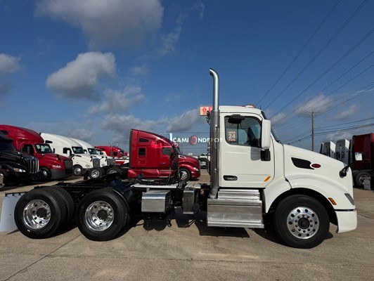 Truck Thumbnail 2