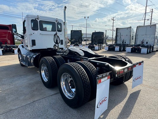 Truck Thumbnail 4