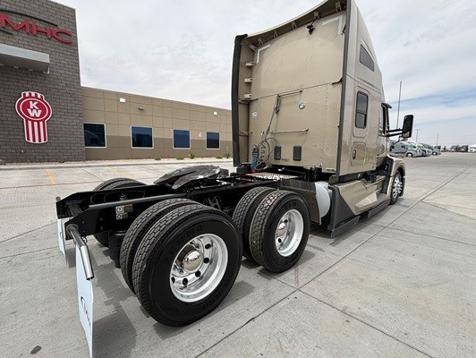 Truck Thumbnail 2