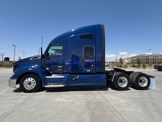 Truck Thumbnail 4