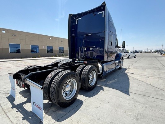 Truck Thumbnail 2