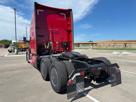 Truck Thumbnail 4