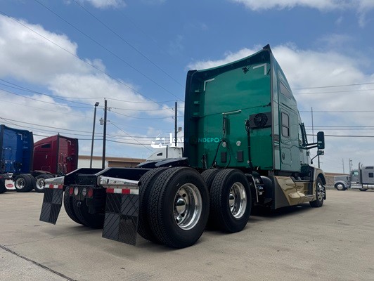 Truck Thumbnail 2