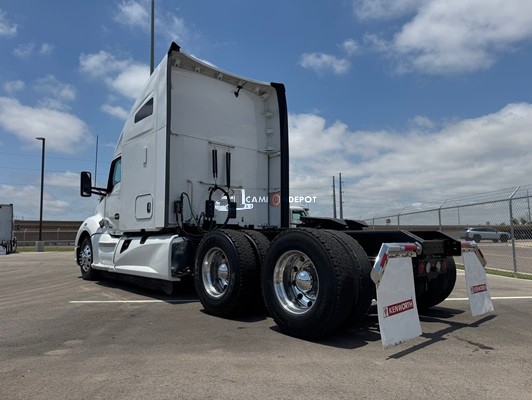 Truck Thumbnail 4