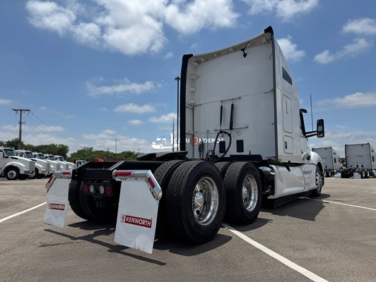 Truck Thumbnail 2