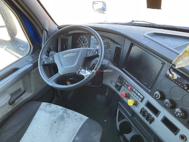 Truck Thumbnail 8