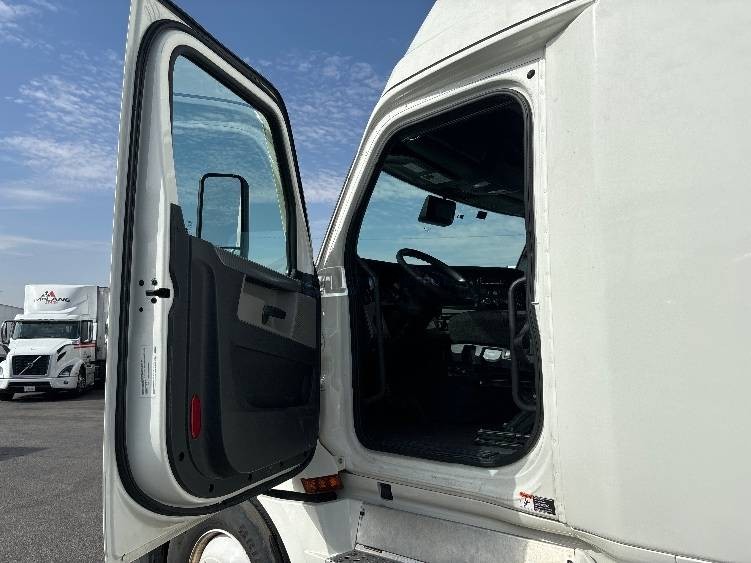 Truck Thumbnail 7