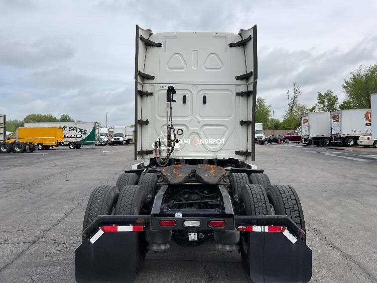 Truck Thumbnail 6