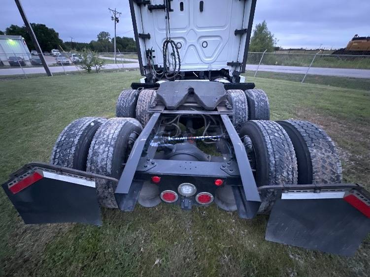 Truck Thumbnail 6